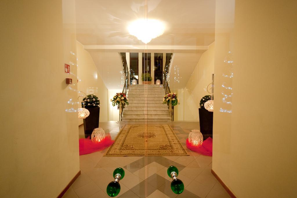 Demy Hotel Aulla Exterior photo